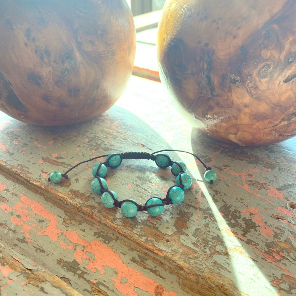 turquoise beaded bracelet
